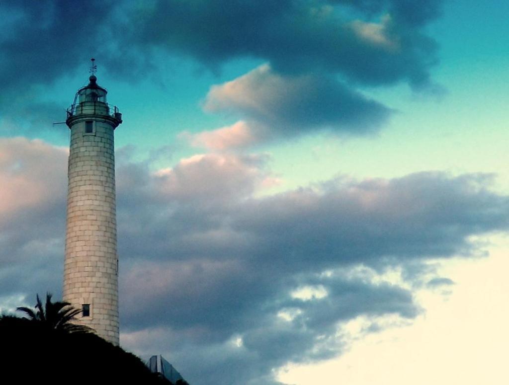 דירות El Faro Faro Mijas Sea Views מראה חיצוני תמונה